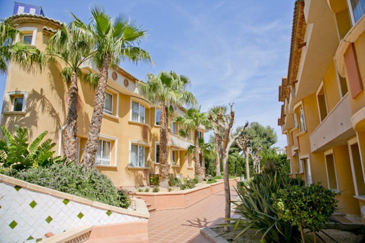 Aparthotel Bahia Pinosol 4*