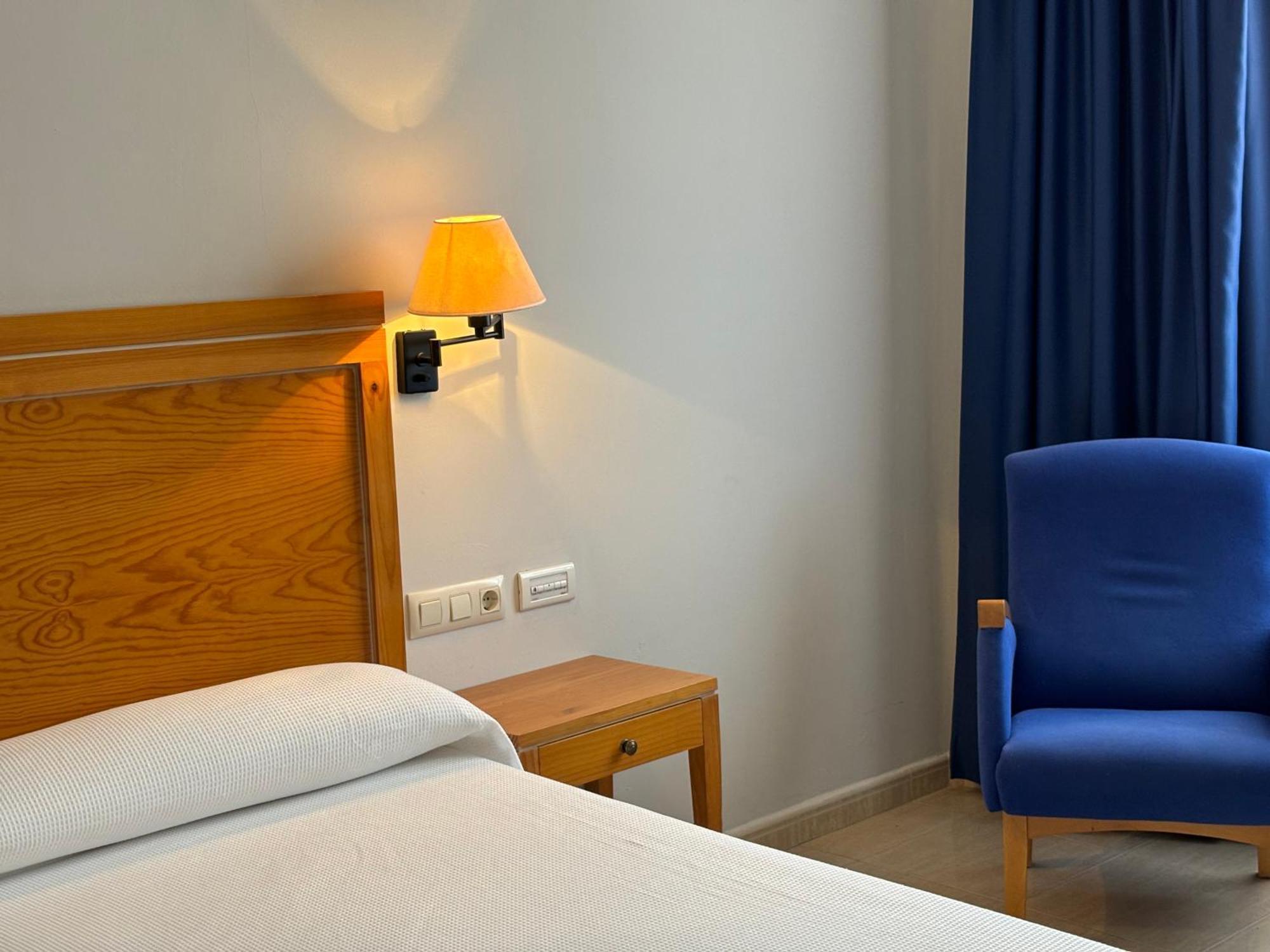 Bahia Pinosol Aparthotel 4*